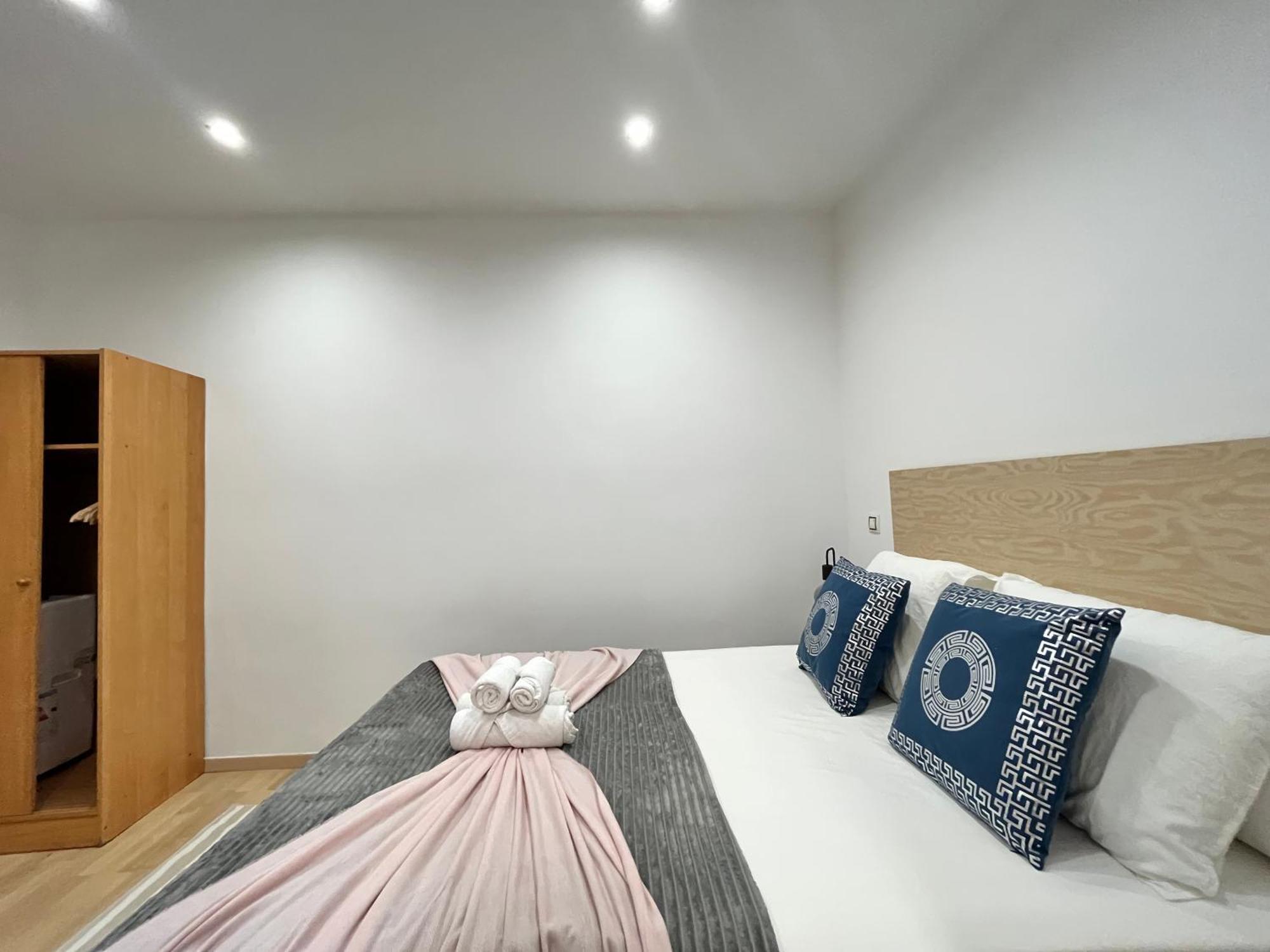 Centro Embajadores Ave مدريد المظهر الخارجي الصورة
